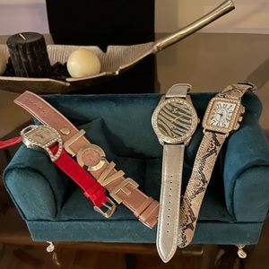 Bundle of watches!!